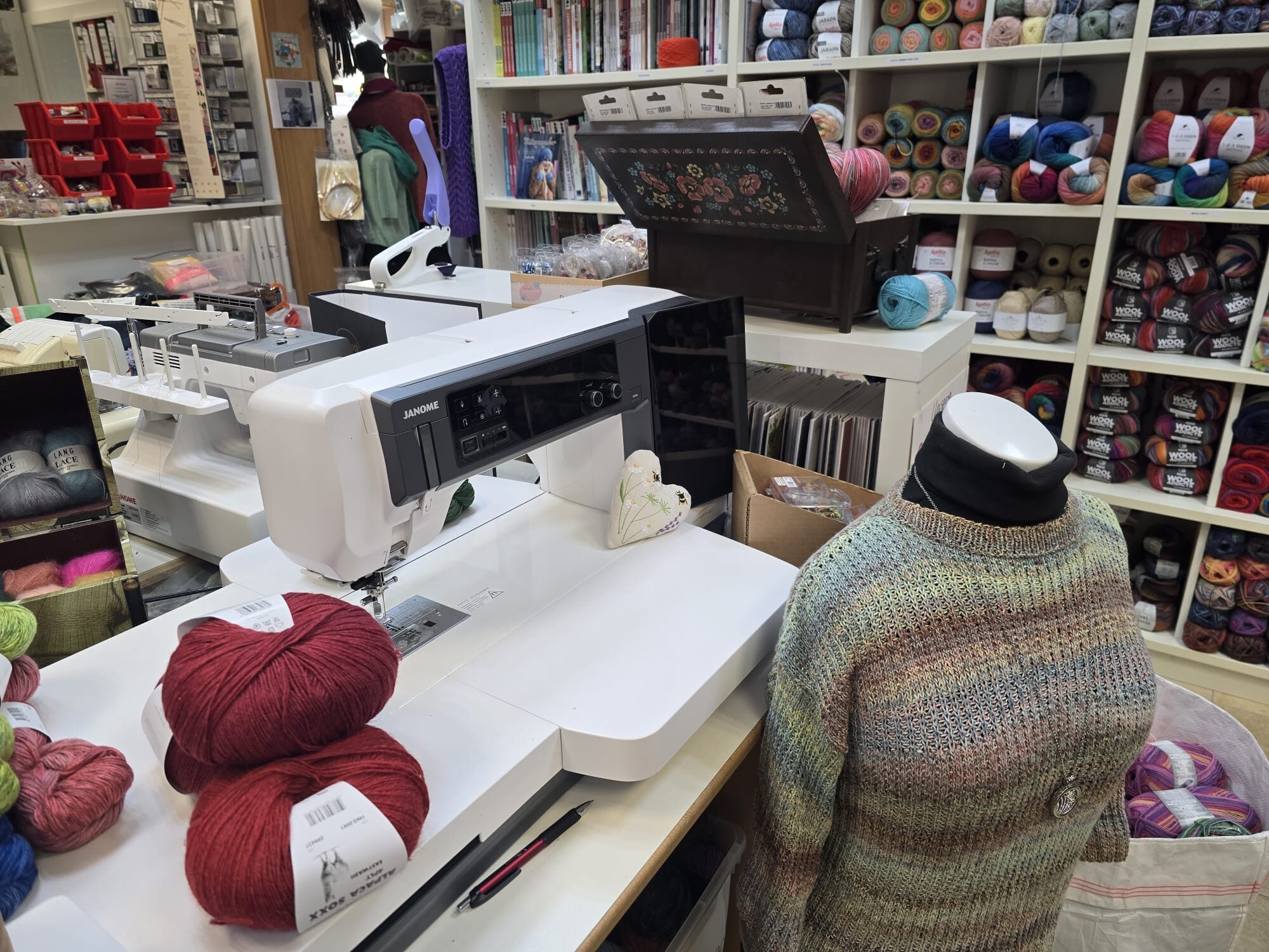 Janome Nähmaschine im Laden